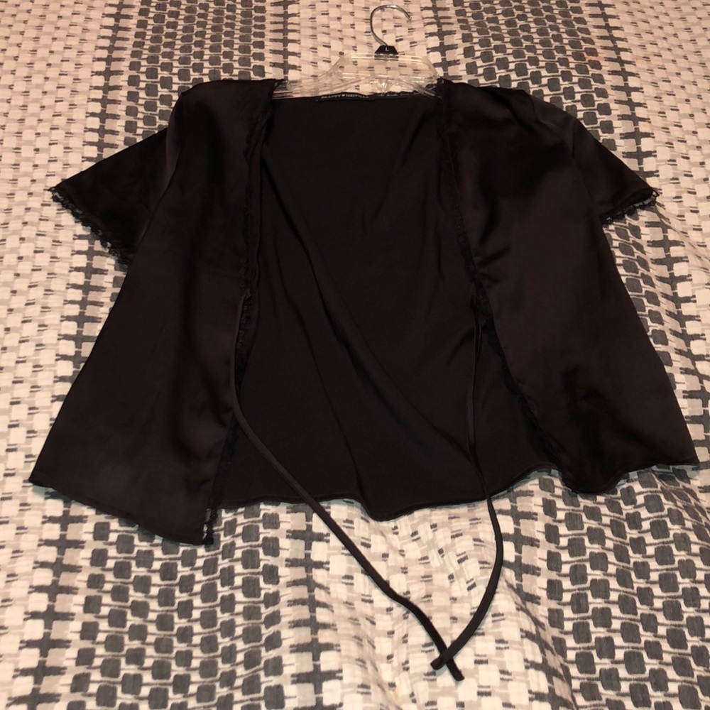 Brandy Melville silky shrug